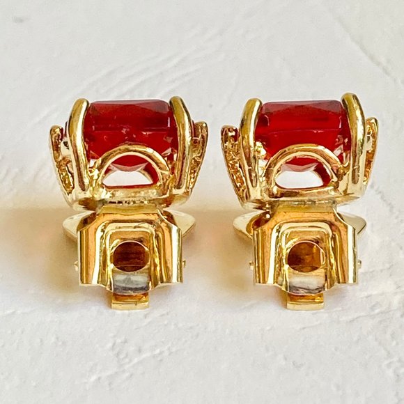 Vintage Red Glass Jewel Cut Gold Plated Clip On Earrings 1970s Made in USA New - Picture 8 of 12